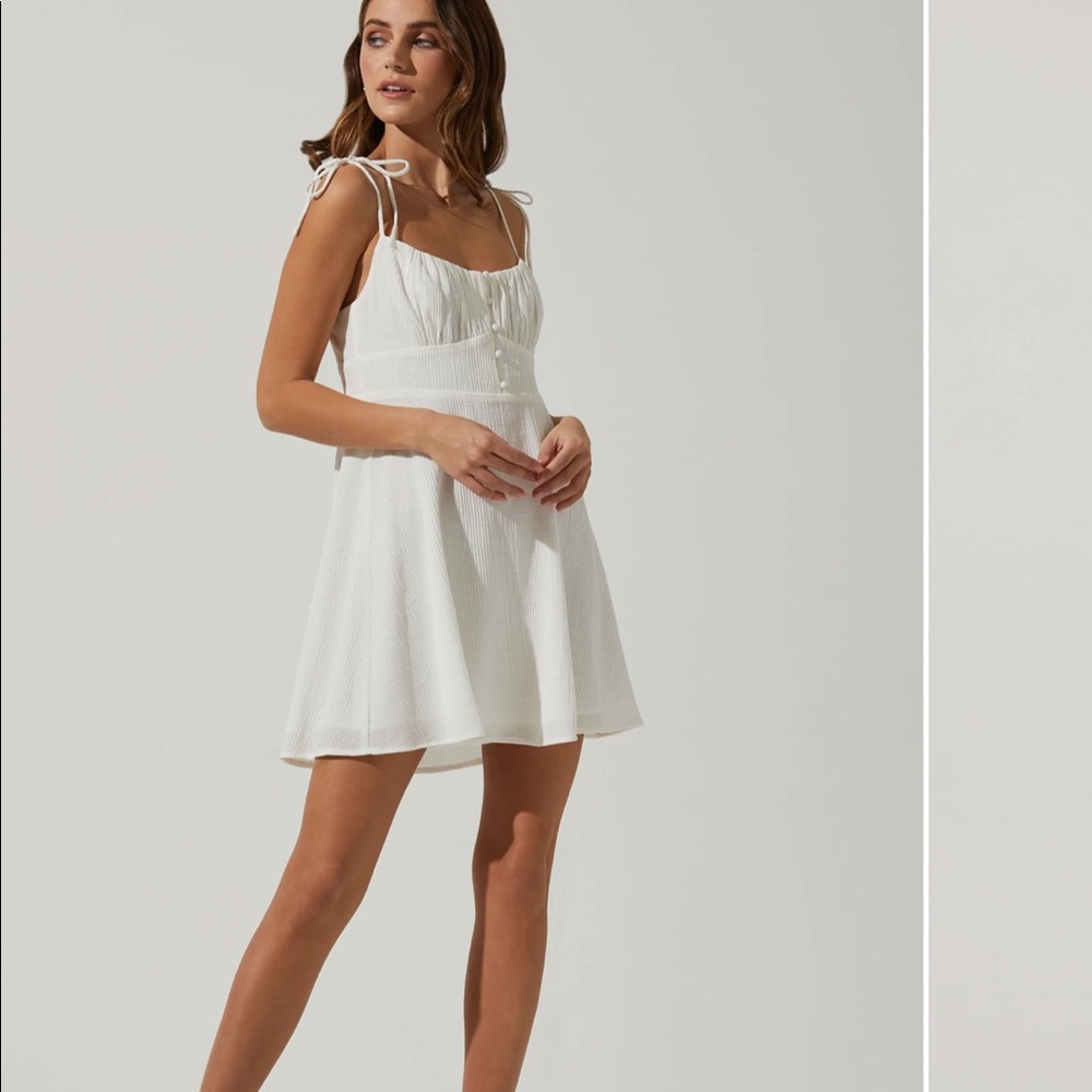 NWT ASTR MON CHERI MINI DRESS